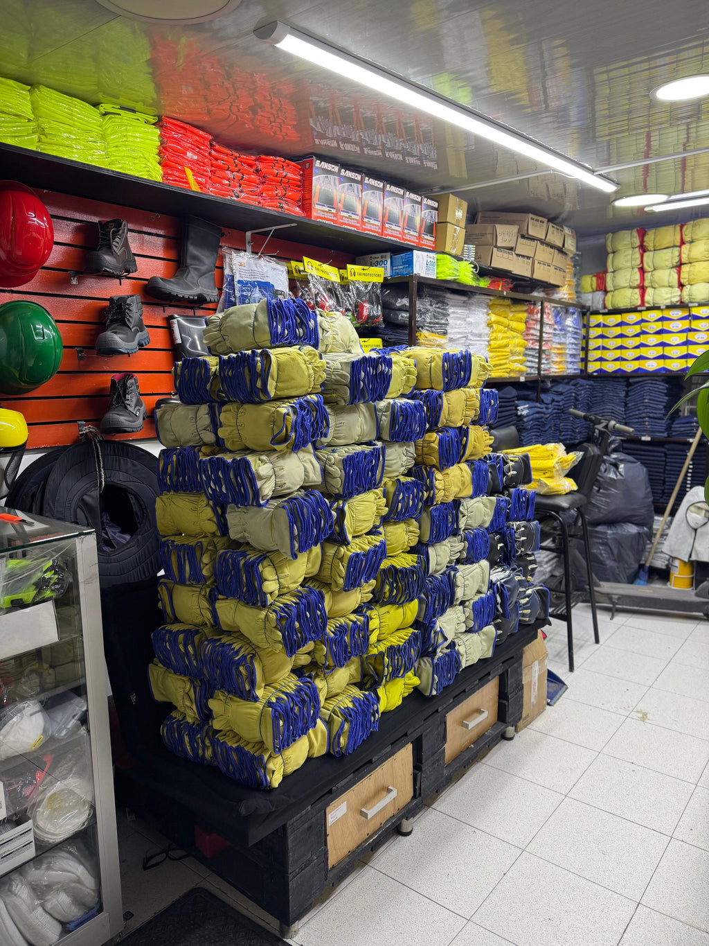 GUANTE VAQUETA TIPO INGENIERO REFORZADO CORTO